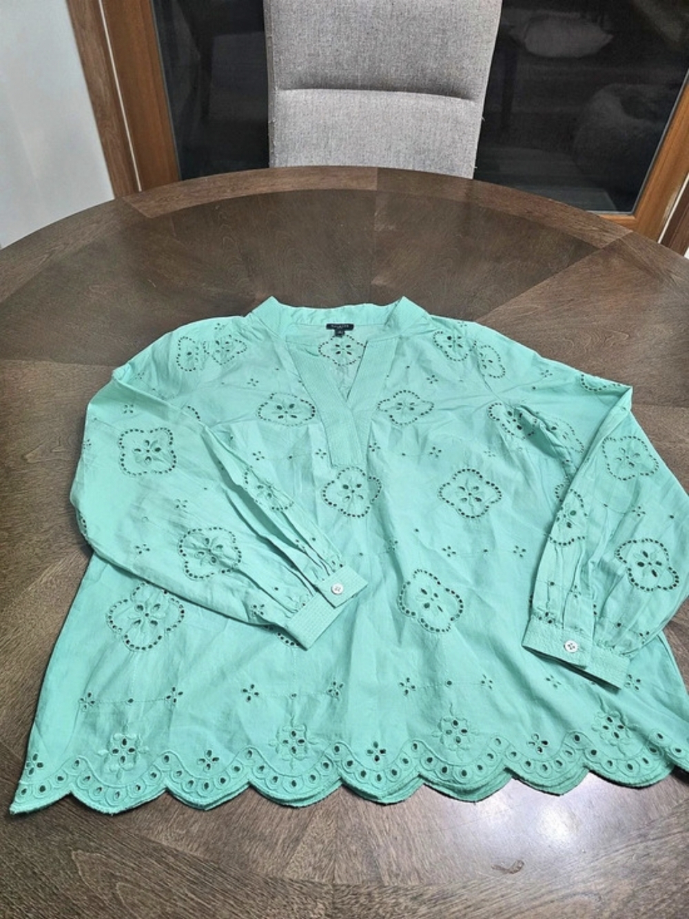 Talbots Mint Green Eyelet Embroidered Split Neck Scalloped Blouse Top Petite XS